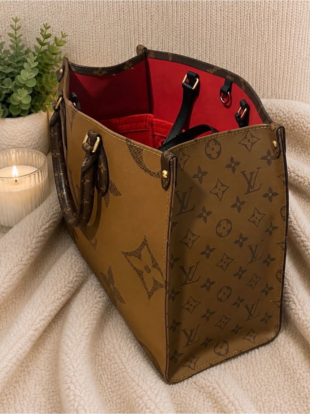 Louis Vuitton OnTheGo GM Monogram Reverse Tote Brown/Tan Red Interior + insert. - Picture 2 of 13